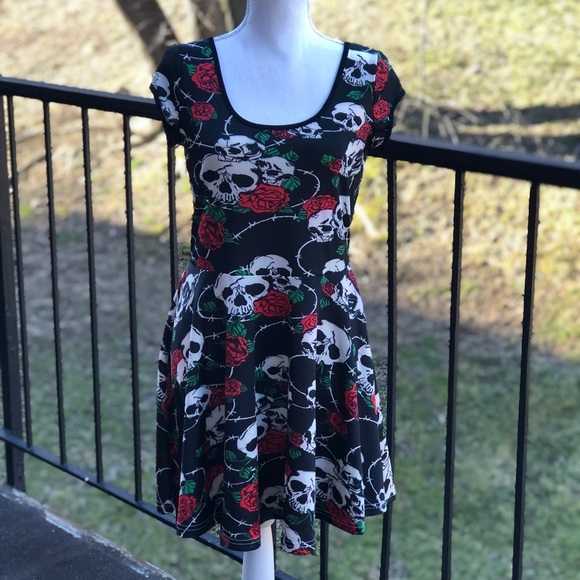 banned apparel Dresses & Skirts - Women's Skull Roses Dress BANNED Apparel NWT